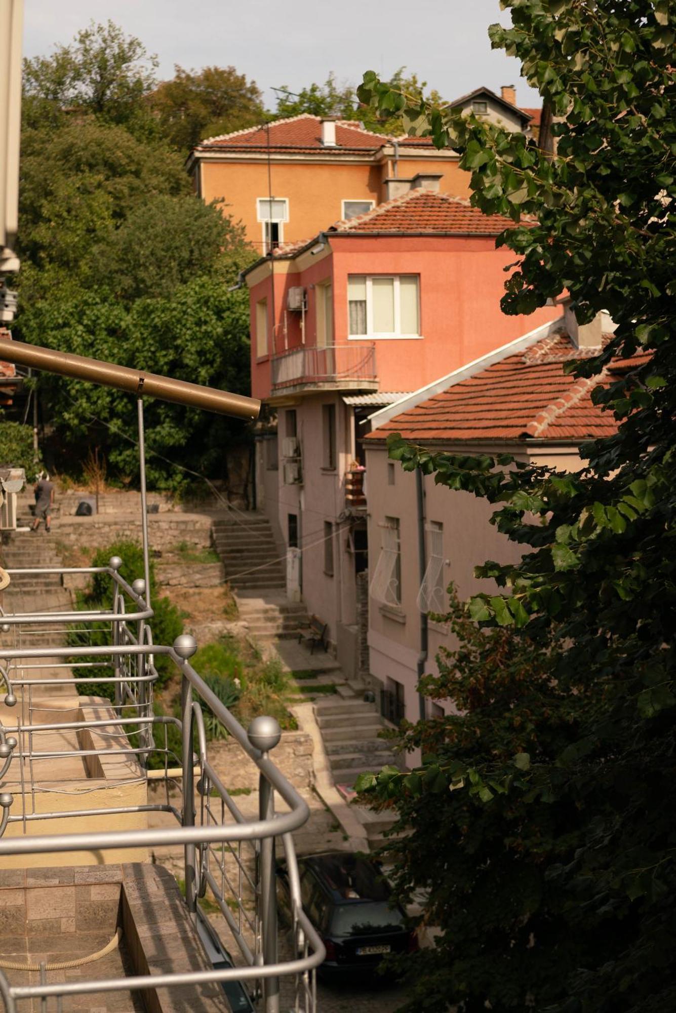 2-Bedroom Flat - Sunny Balcony Plovdiv Kültér fotó