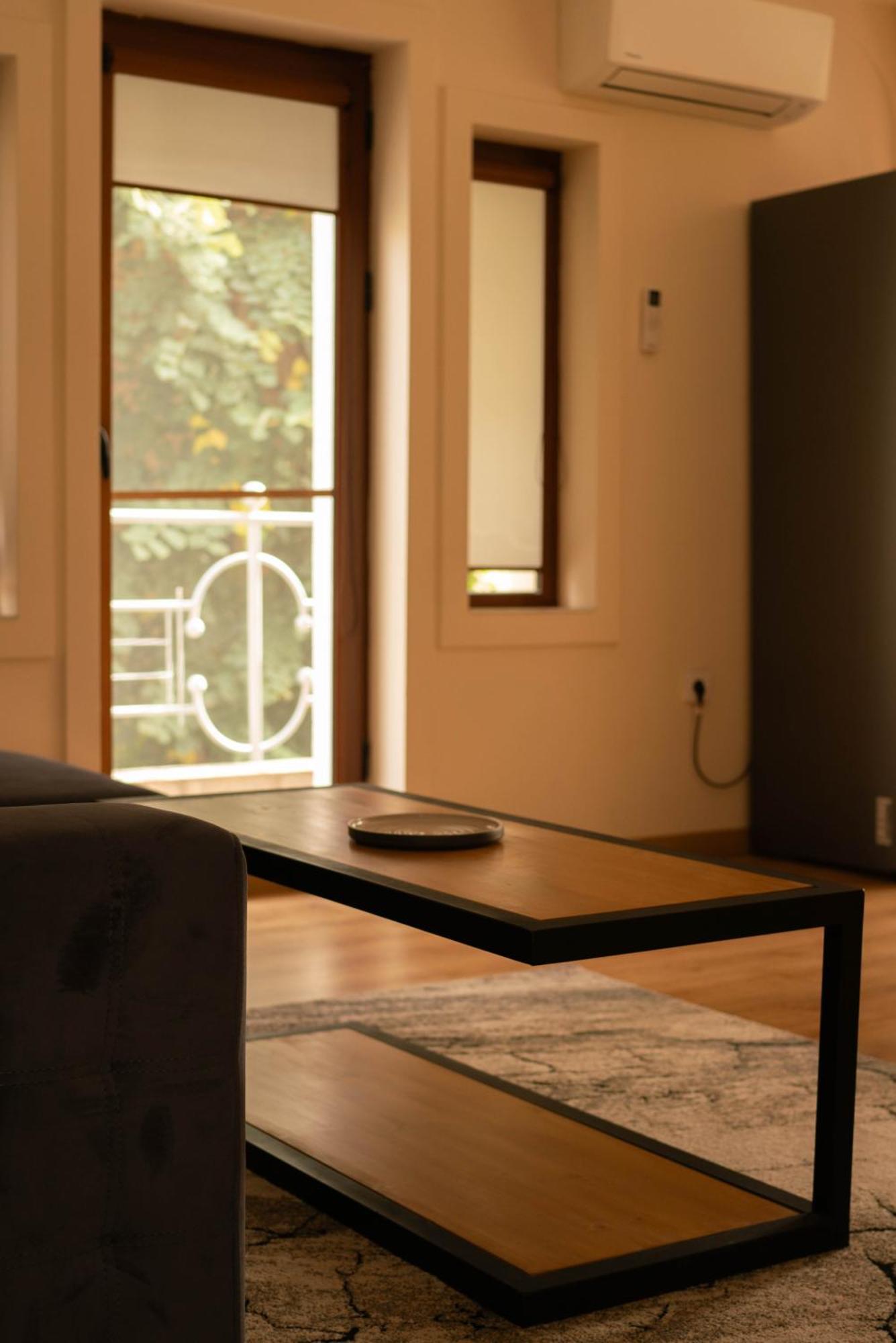 2-Bedroom Flat - Sunny Balcony Plovdiv Kültér fotó