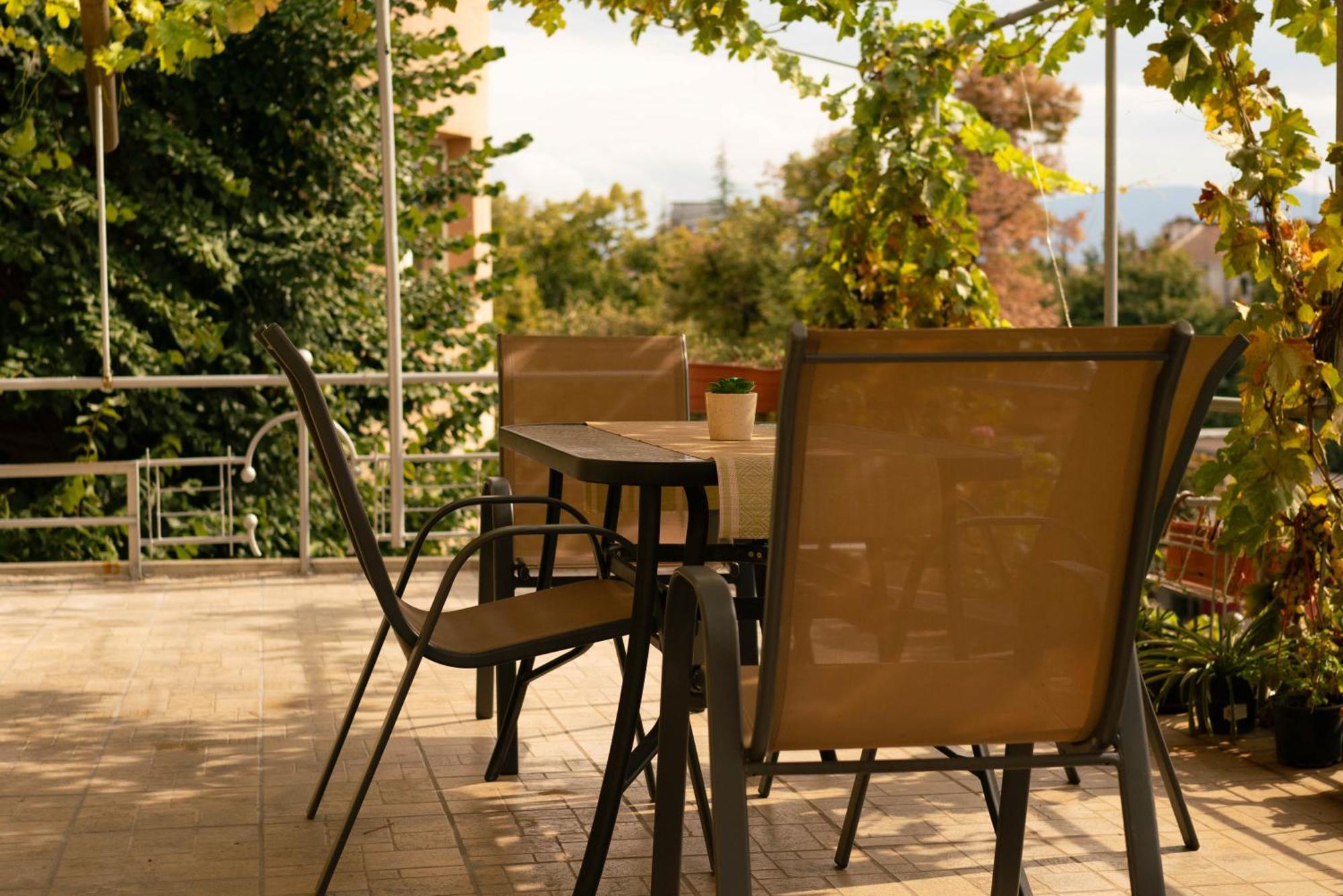 2-Bedroom Flat - Sunny Balcony Plovdiv Kültér fotó