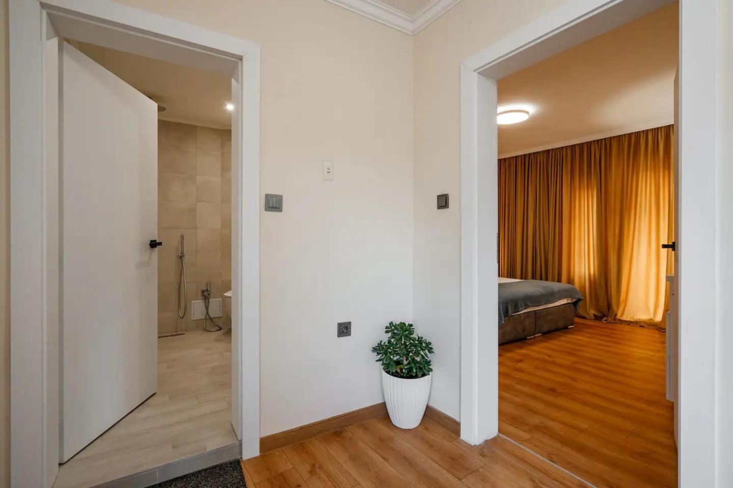 2-Bedroom Flat - Sunny Balcony Plovdiv Kültér fotó