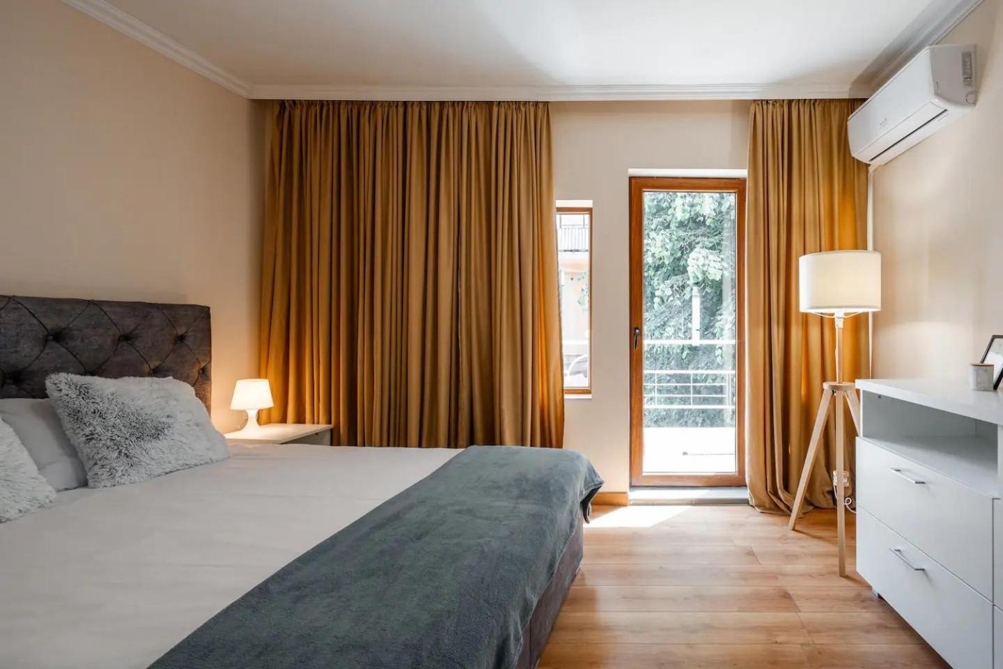 2-Bedroom Flat - Sunny Balcony Plovdiv Kültér fotó