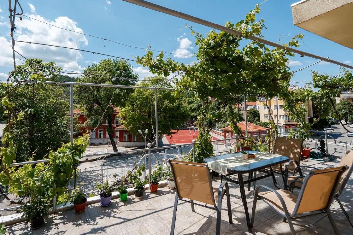 2-Bedroom Flat - Sunny Balcony Plovdiv Kültér fotó